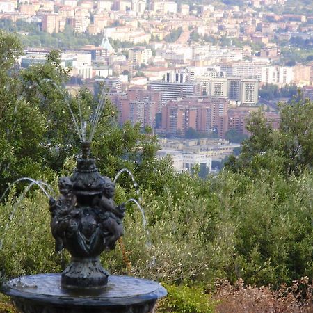 B&B Spring Perugia Bagian luar foto