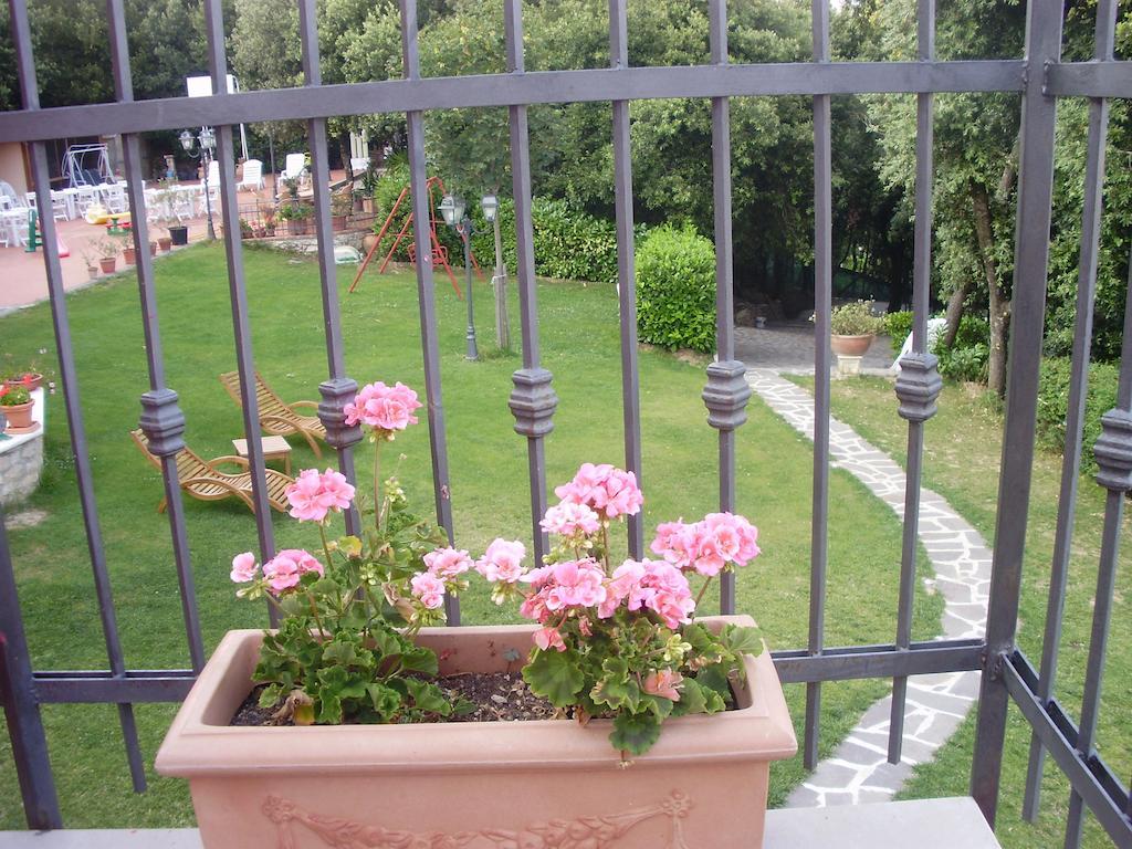 B&B Spring Perugia Bagian luar foto