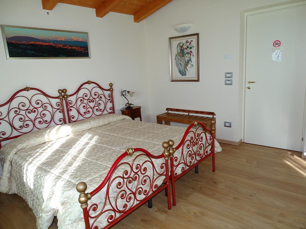 B&B Spring Perugia Bagian luar foto