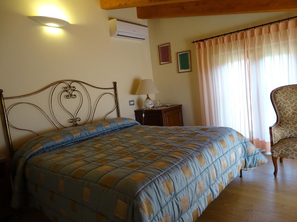 B&B Spring Perugia Bagian luar foto