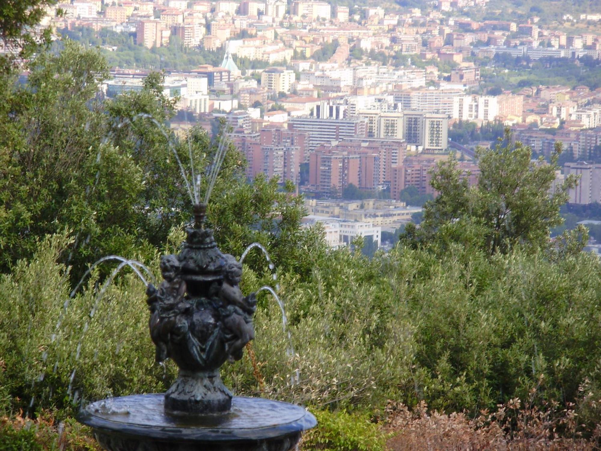 B&B Spring Perugia Bagian luar foto